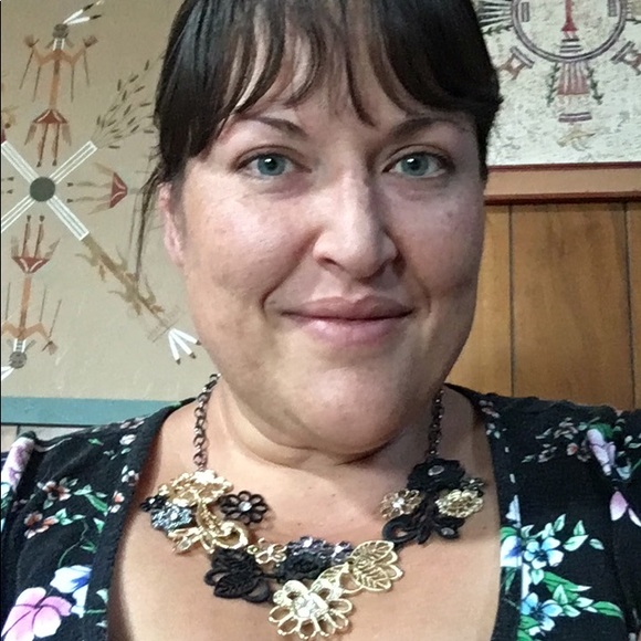 Meet your Posher, Amity - Picture 2 of 3